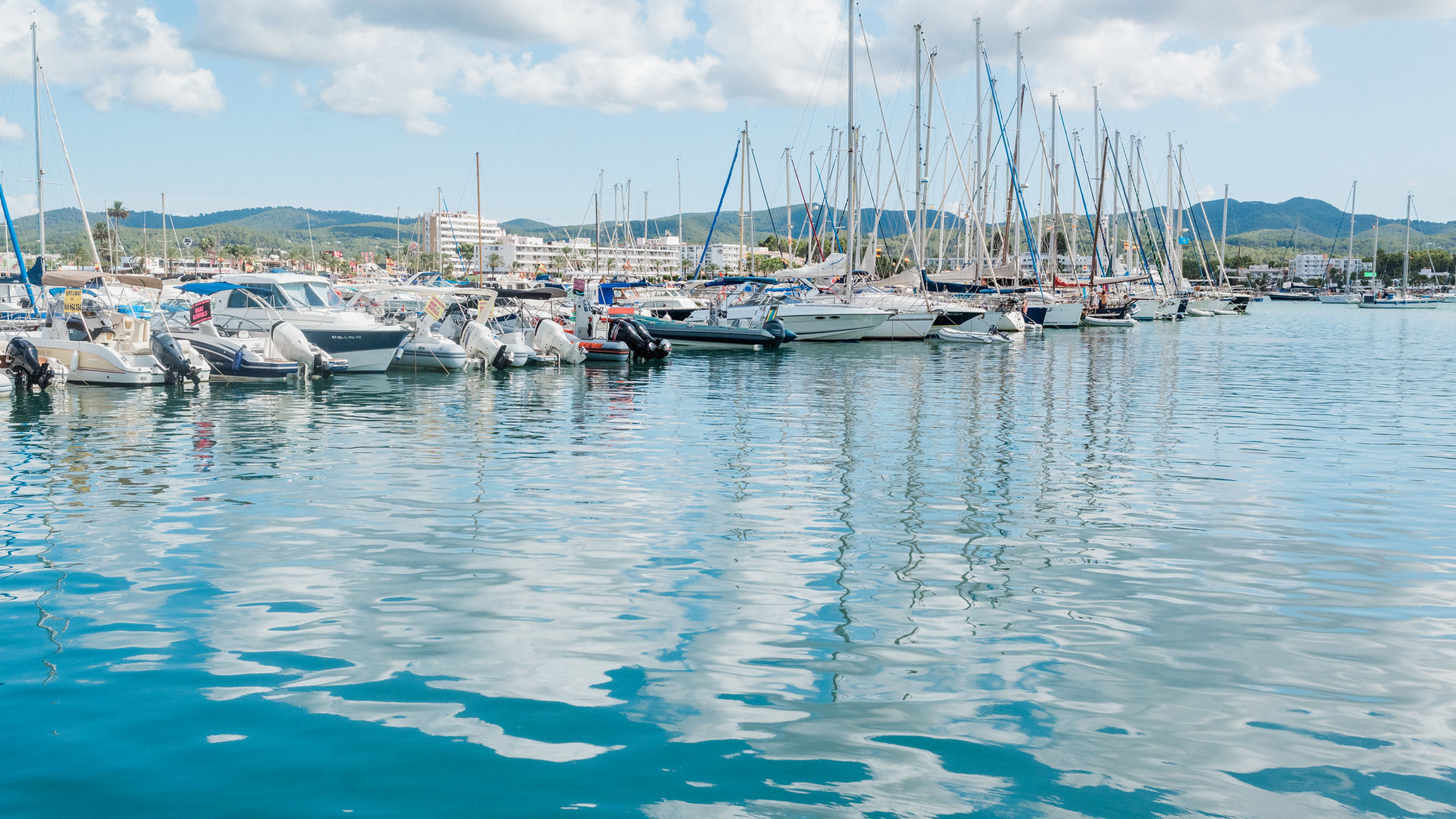 postcards-from-ibiza-san-antonio-2019-01 (1)
