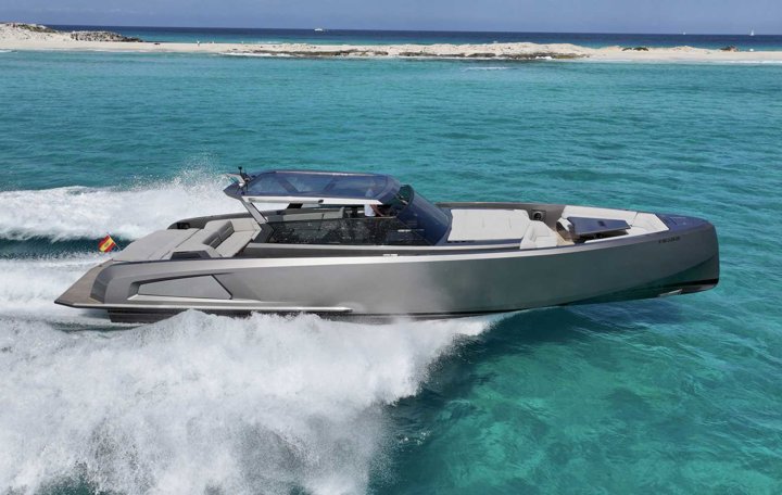 Vanquish VQ52 - CASA ATLANTIS