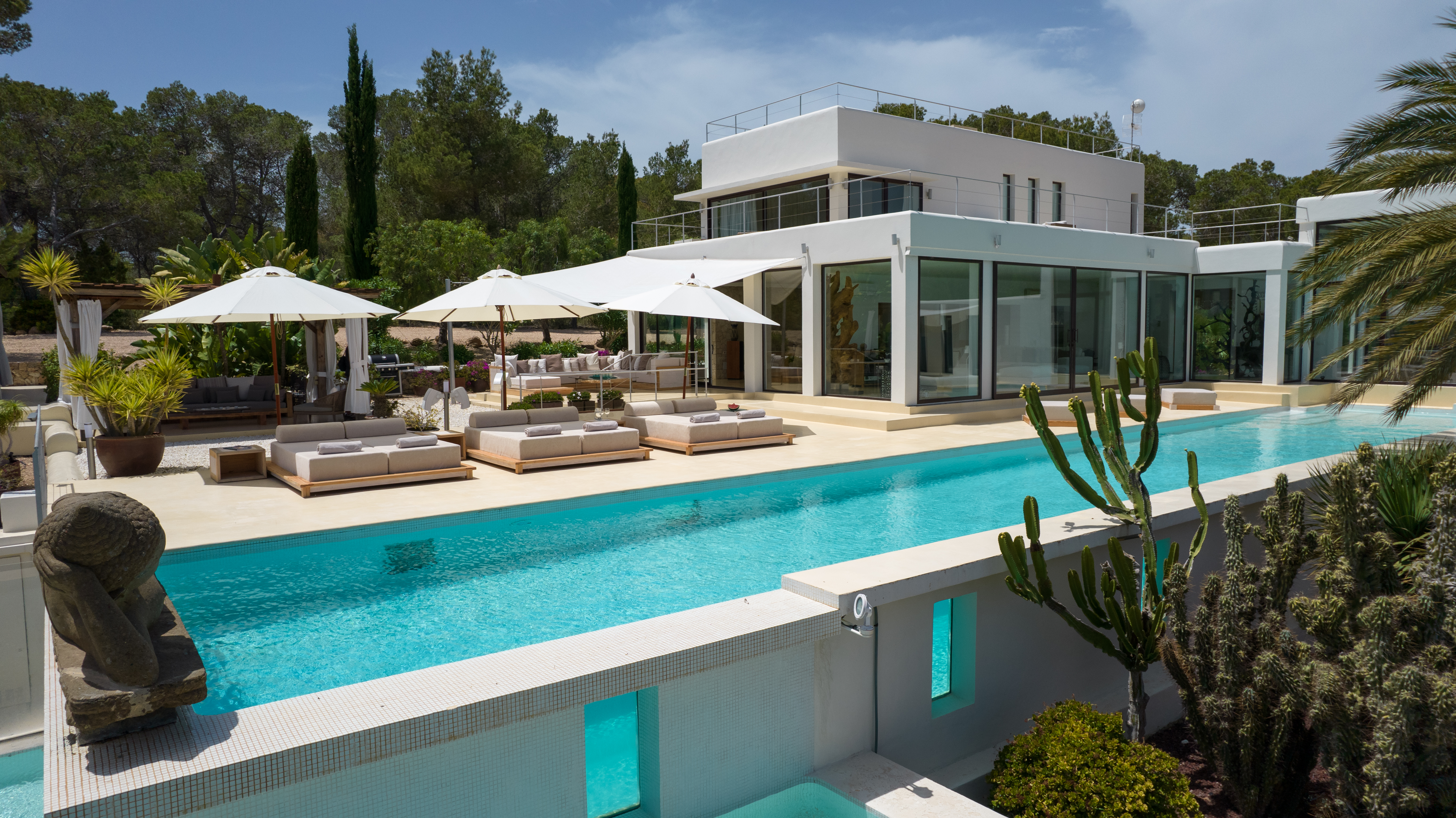 10 Reasons to Book Your Villa in Advance