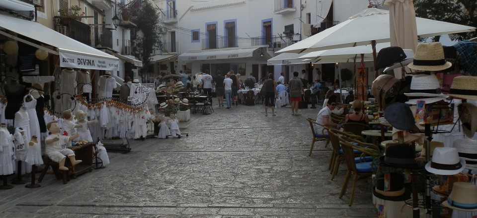 Ultimate Ibiza Guide... Packing & Shopping in Ibiza
